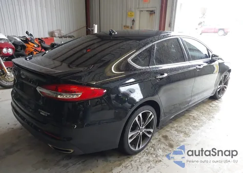 2020 Ford Fusion Titanium z USA, uszkodzony, nr VIN 3FA6P0D94LR193374